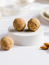 Ghee-Roasted Ragi Laddoo