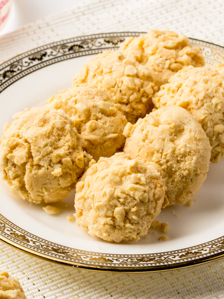 Rich Milk & Cashew Crunch Biscuits