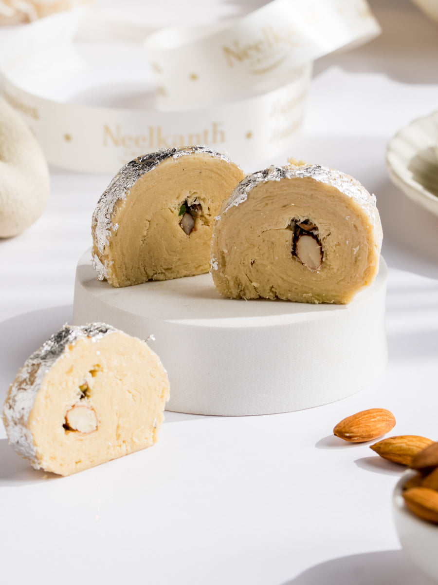 Almond-Core Cashew Roll